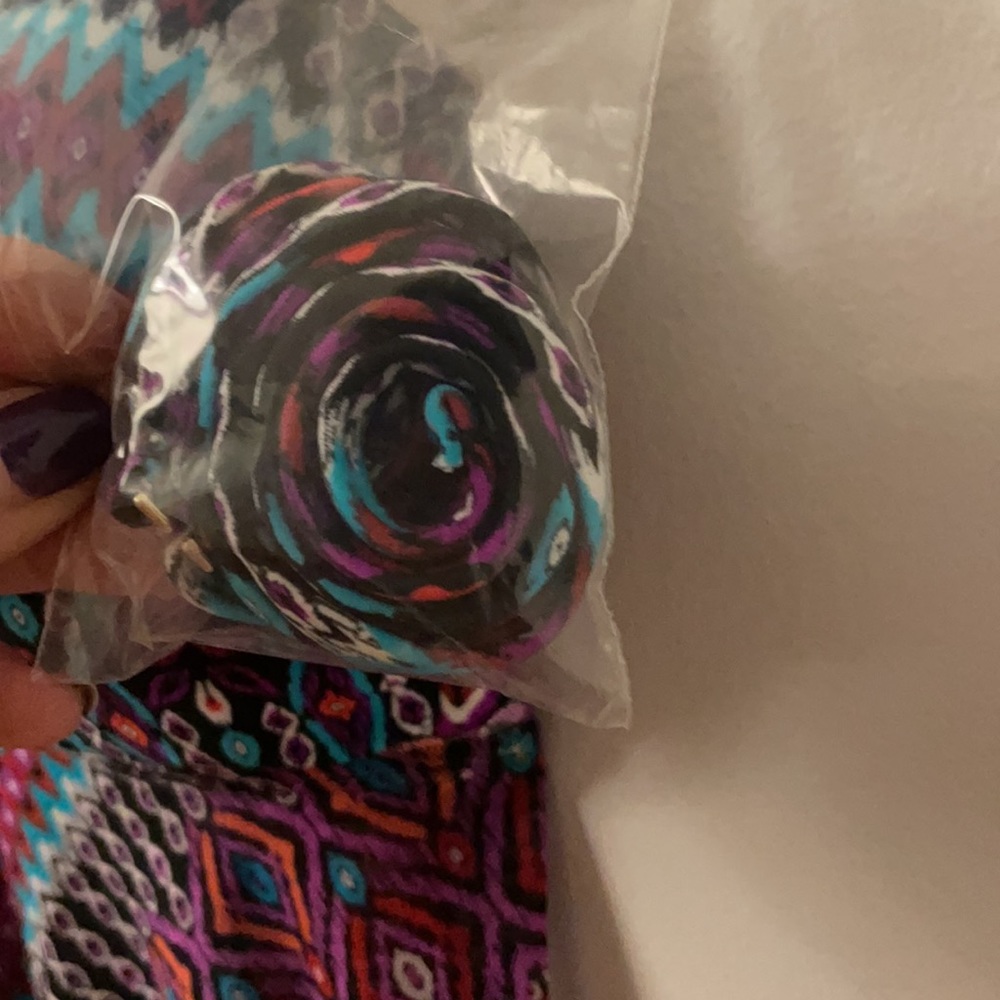 Bathing suit top. Adjustable removable straps. NWT - Picture 2 of 5
